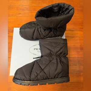 Authentic New in Box Prada Black Quilted Puffer Winter Boots size 40 1/2